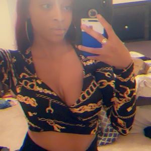 Long sleeve crop top